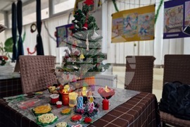 Перник - празнична украса - изложба