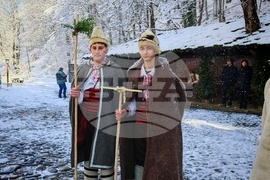 Габрово - обичай - коледуване