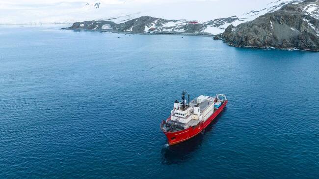 Bulgarian Naval Research Ship Arrives at Bulgarian Antarctic Base on Livingston Island