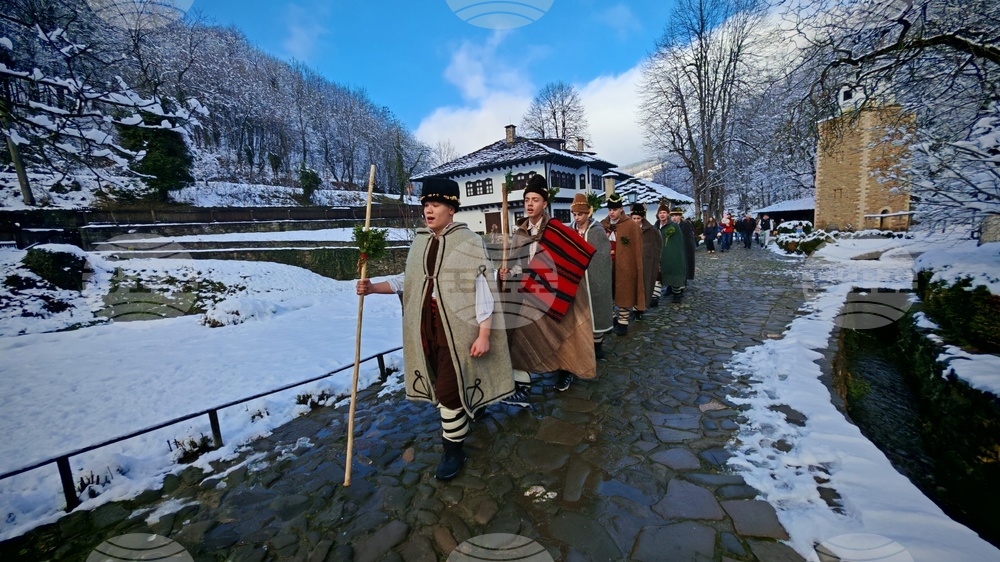 Габрово - обичай - коледуване