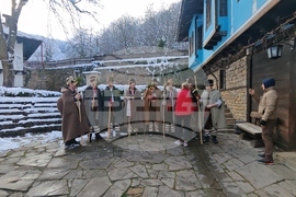 Габрово - обичай - коледуване