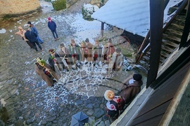 Габрово - обичай - коледуване