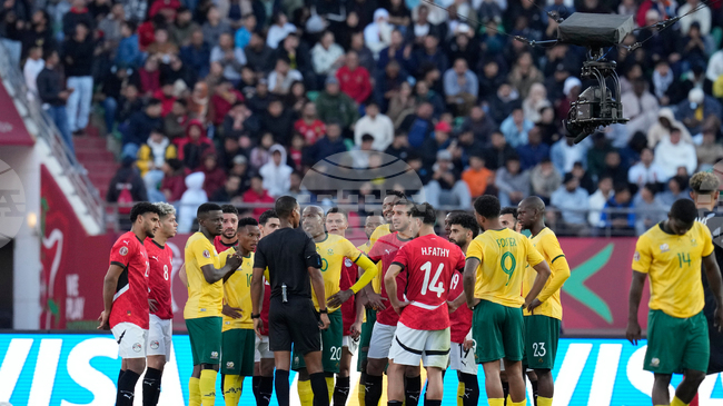 Република Южна Африка победи Зимбабве и продължава към плейофите на Купата на африканските нации, резервите на Египет направиха равенство с Ангола