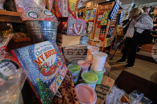 Holiday Trends Shopping