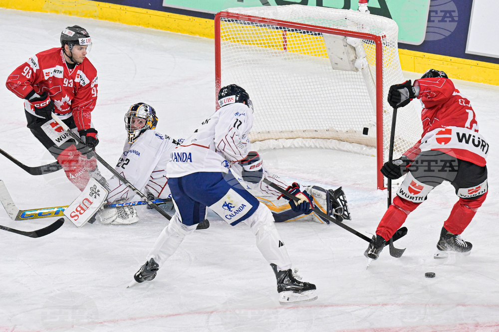 Switzerland Spengler Cup Hockey