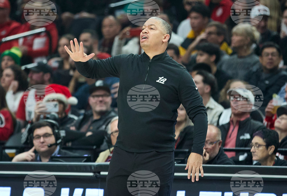 Clippers Trail Blazers Basketball