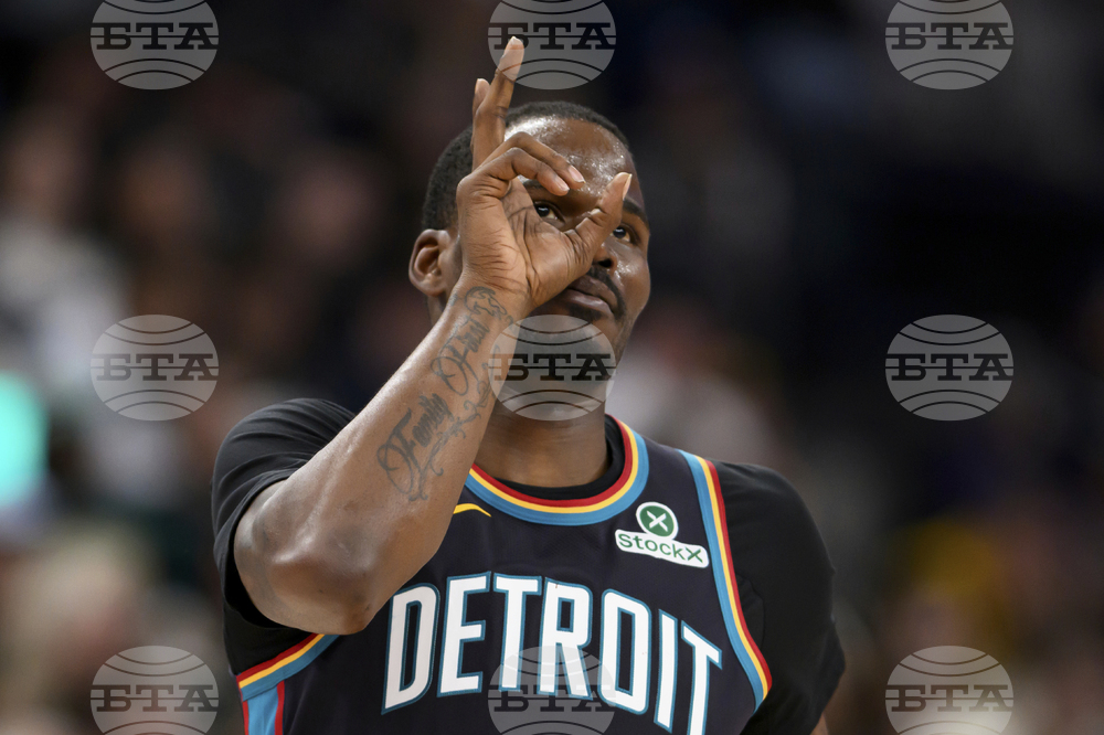 APTOPIX Pistons Jazz Basketball