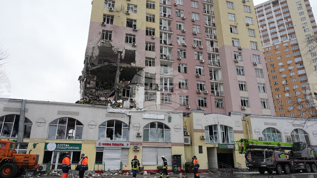 Броят на ранените при руската атака с дронове и ракети срещу Киев нарасна до 19