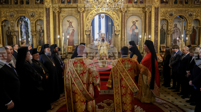 В третия ден от своето мирно посещение във Вселенската патриаршия в Истанбул патриарх Даниил възглави празнична литургия в църквата „Св. Стефан“