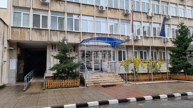 При претърсване на частен дом във Враца служители на полицията са намерили два вида наркотици 