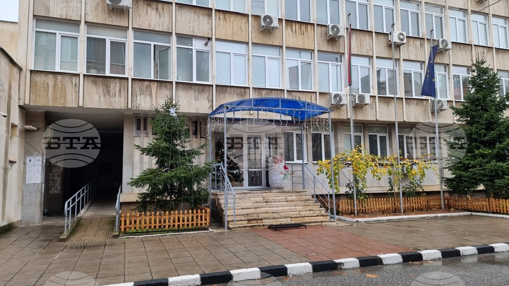 При претърсване на частен дом във Враца служители на полицията са намерили два вида наркотици 