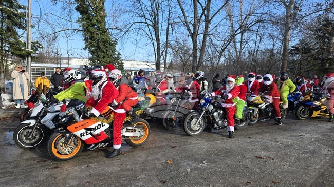 Мотористи, облечени като Дядо Коледа, преминаха в шествие по улиците на Плевен