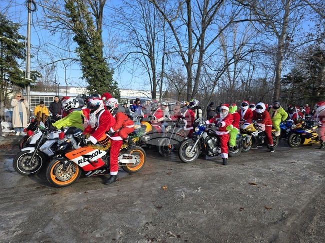 Мотористи, облечени като Дядо Коледа, преминаха в шествие по улиците на Плевен