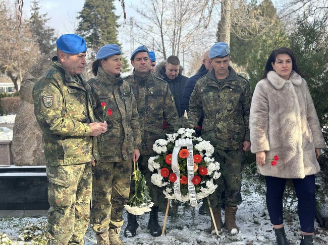 Русе почете паметта на загиналия в Кербала кандидат офицер Антон Петров