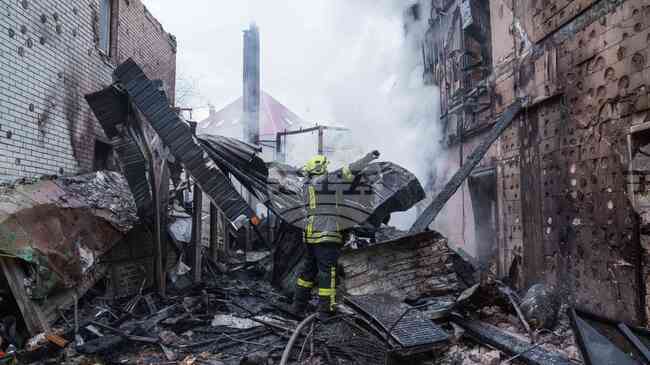 Украинските власти съобщиха за двама убити в Киев и областта при руска атака