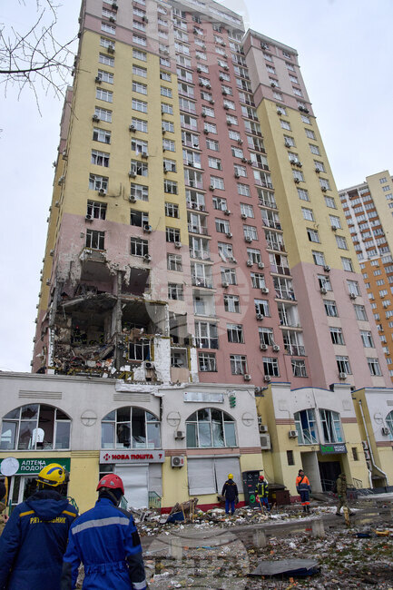 Франция и Канада осъдиха руските удари по Киев