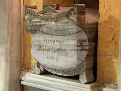 Турция - Истанбул - църква “Свети Архангели”