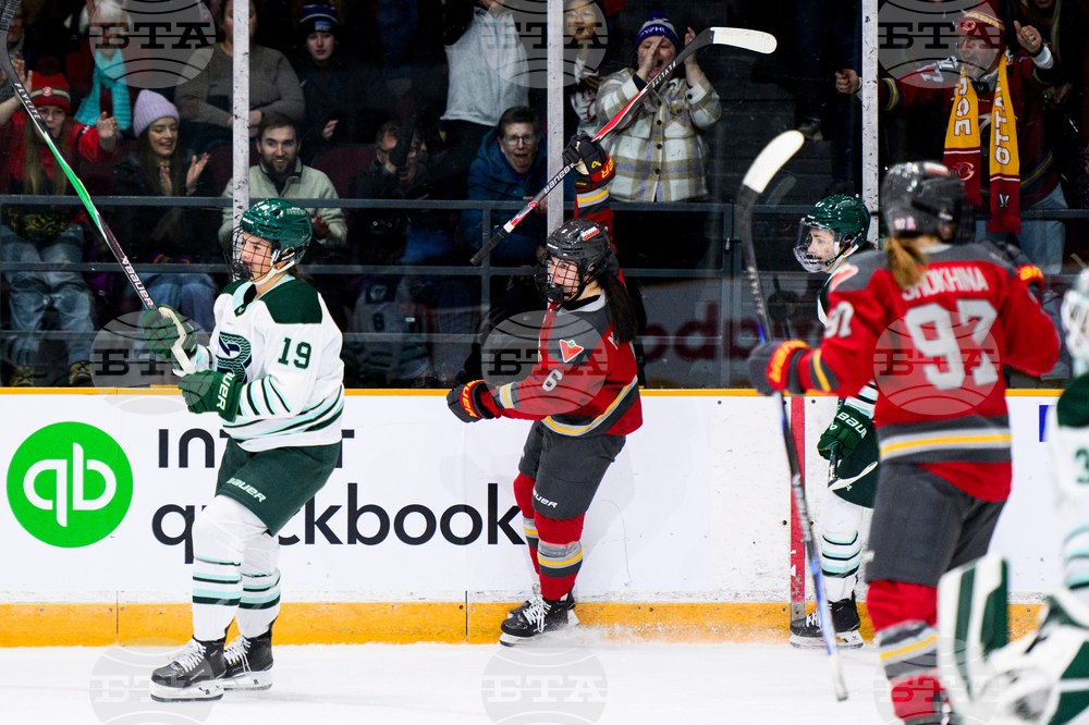 PWHL Fleet Charge Hockey