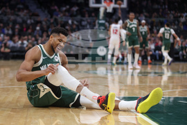 Bucks-Antetokounmpo Basketball