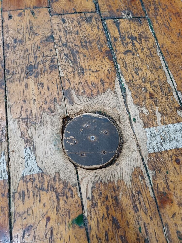 БК Локомотив Пловдив алармира за изключително лоши условия в зала "Младост" в Шумен и призова федерацията да отложи насрочения за утре мач от българското първенство по баскетбол