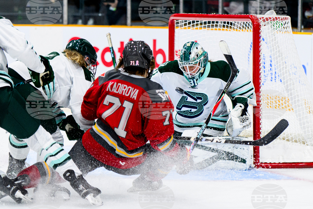 PWHL Fleet Charge Hockey