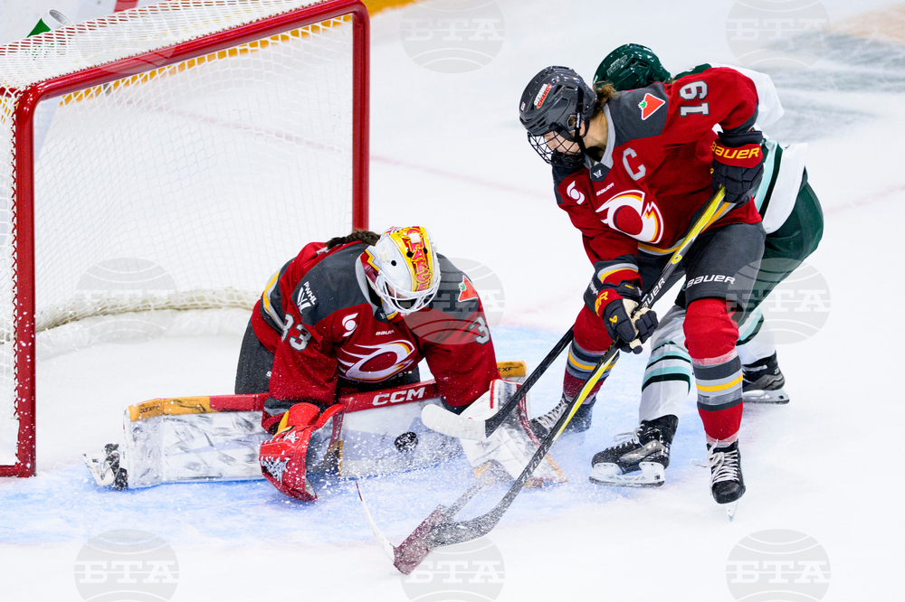 PWHL Fleet Charge Hockey