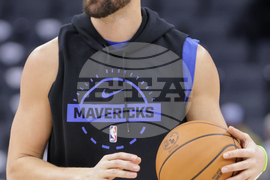 Mavericks Kings Basketball