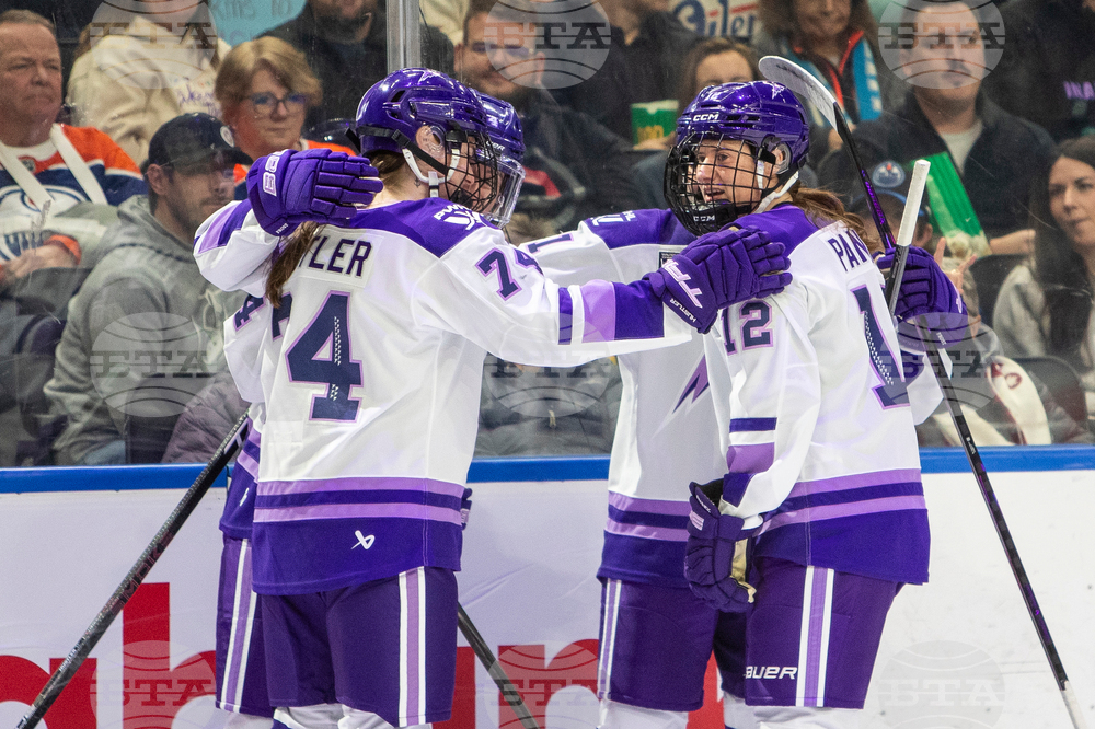 PWHL Frost Goldeneyes Hockey