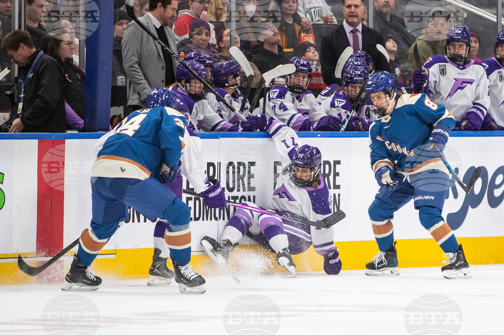 PWHL Frost Goldeneyes Hockey