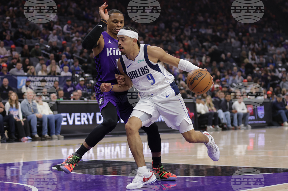 Mavericks Kings Basketball