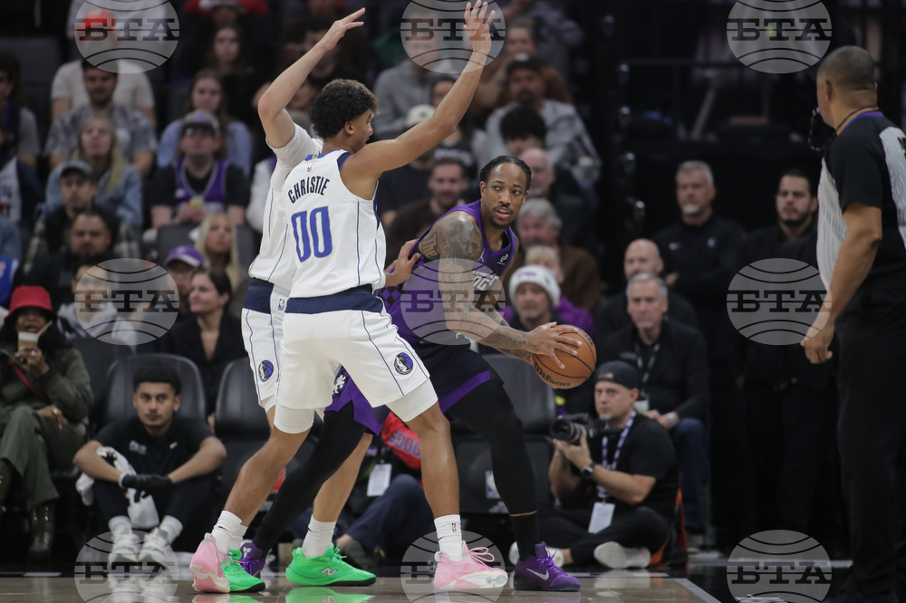 Mavericks Kings Basketball