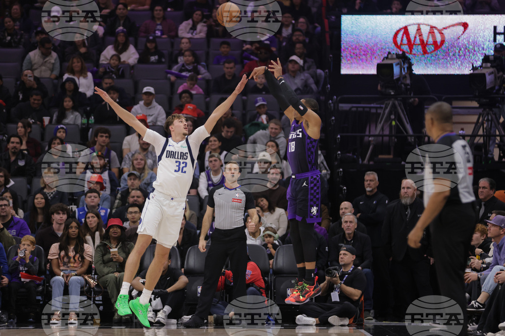 Mavericks Kings Basketball