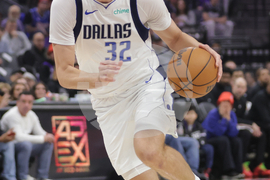 Mavericks Kings Basketball