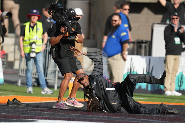 Snoop Dogg Arizona Bowl Football
