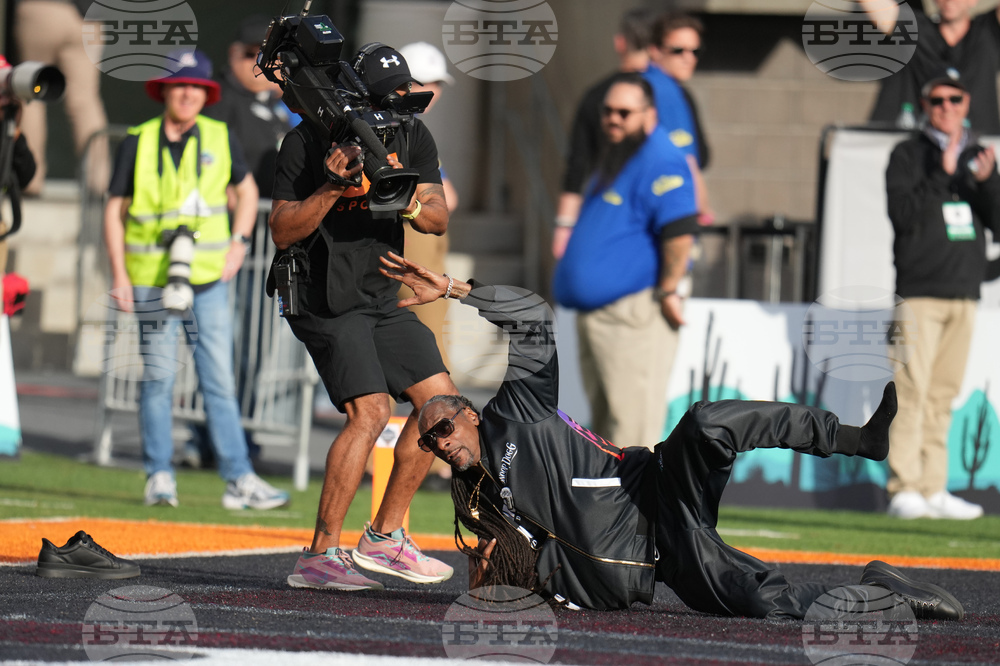 Snoop Dogg Arizona Bowl Football