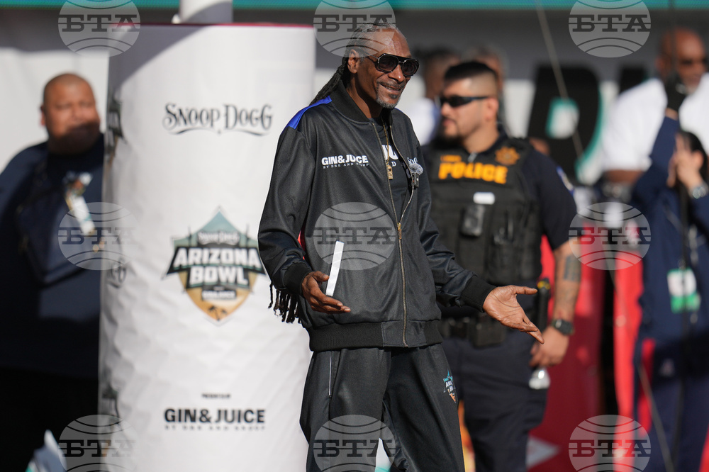 Snoop Dogg Arizona Bowl Football