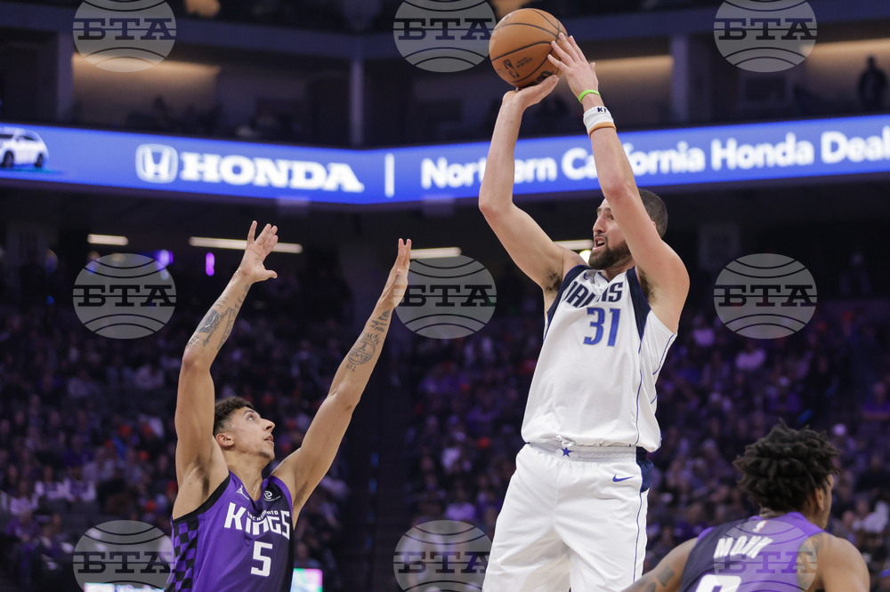 Mavericks Kings Basketball