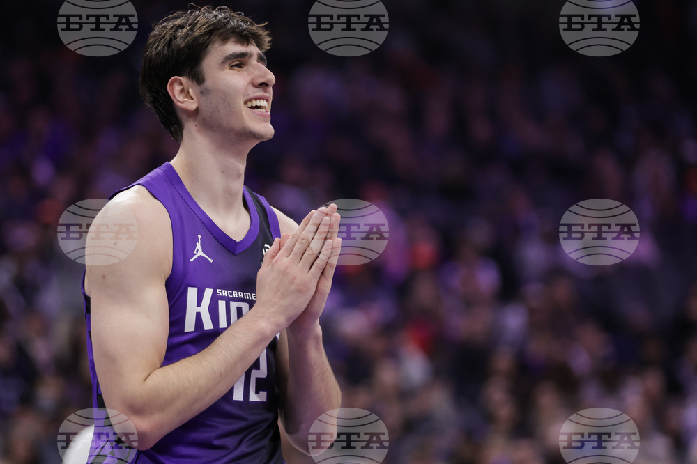 Mavericks Kings Basketball