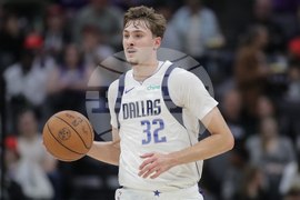 Mavericks Kings Basketball