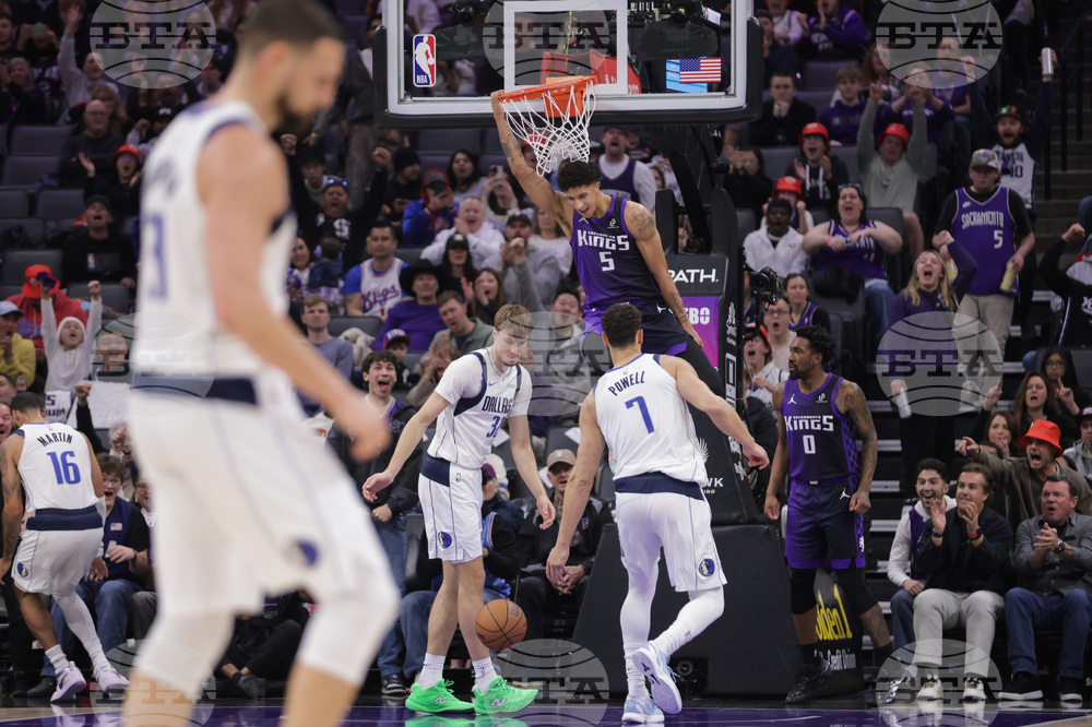 Mavericks Kings Basketball