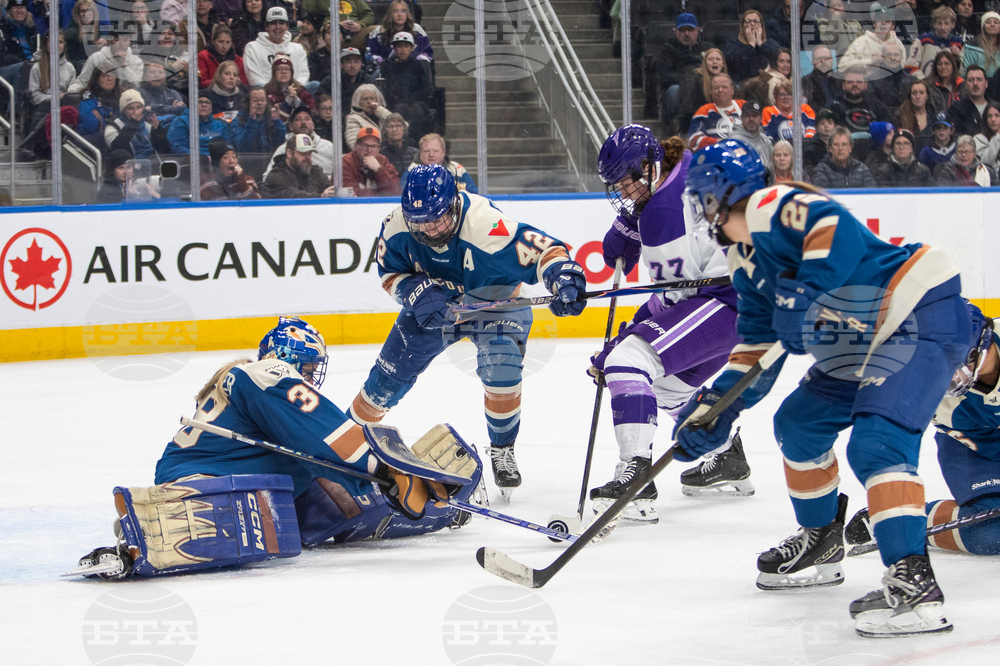 PWHL Frost Goldeneyes Hockey