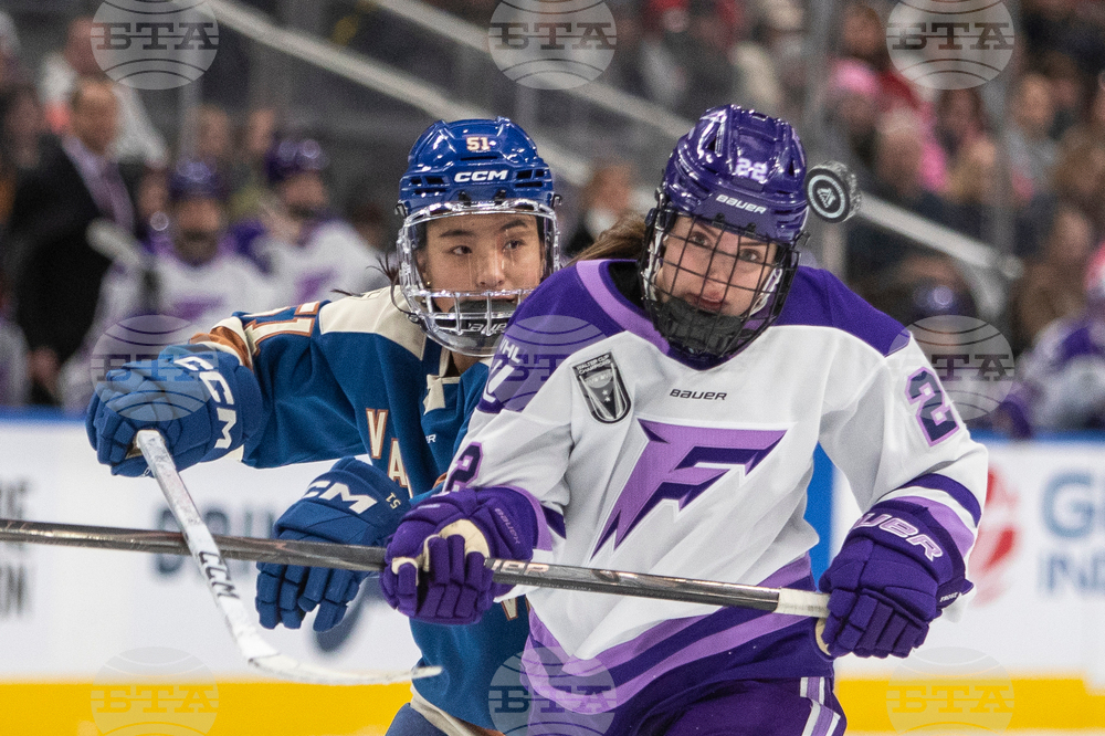 PWHL Frost Goldeneyes Hockey