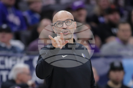 Mavericks Kings Basketball