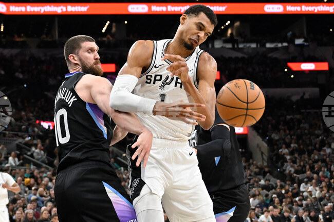 Jazz Spurs Basketball