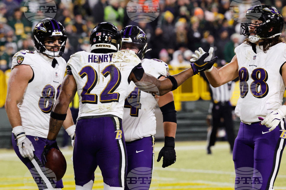 Ravens Packers Football