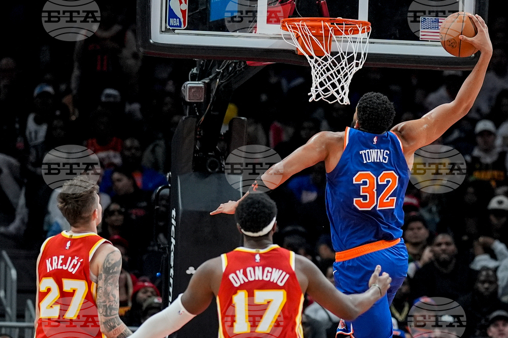 Knicks Hawks Basketball