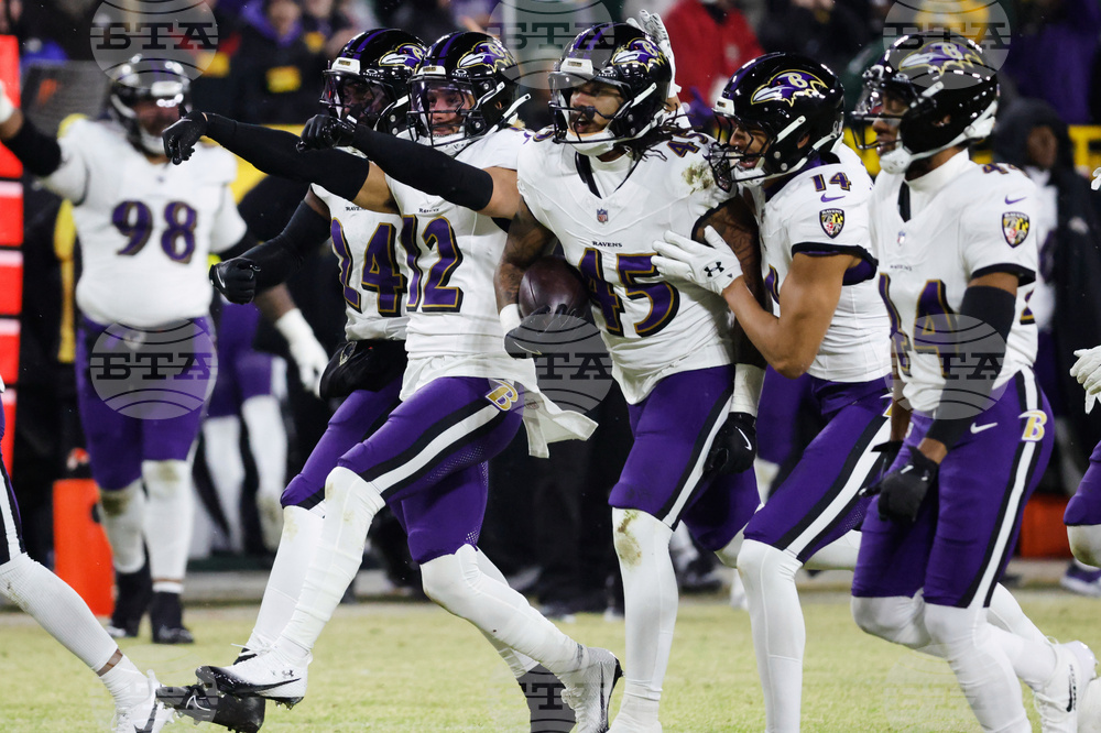 Ravens Packers Football