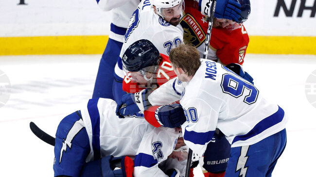 Осма поредна победа за Бъфало, Каролина спечели дербито на лидерите в Източната конференция на НХЛ