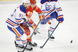 Oilers Flames Hockey