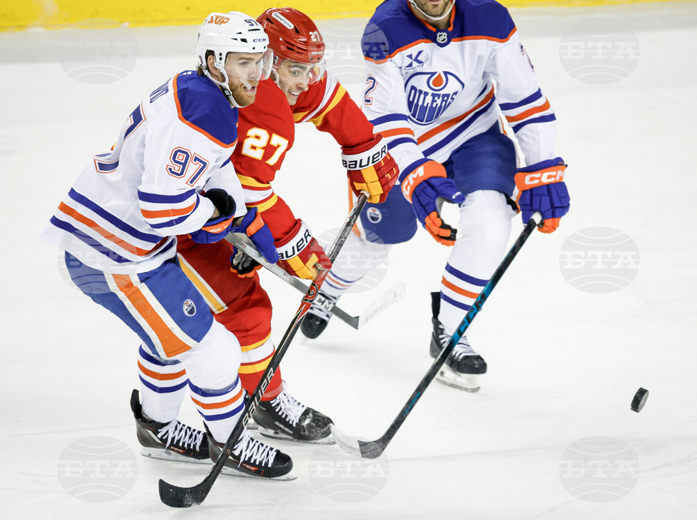 Oilers Flames Hockey
